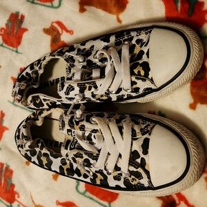 Converse Chuck Taylor shoreline sneakers